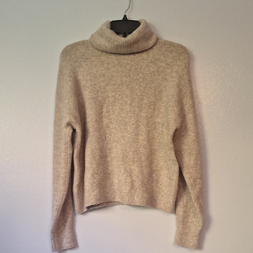 H&M Soft Beige Turtleneck Sweater